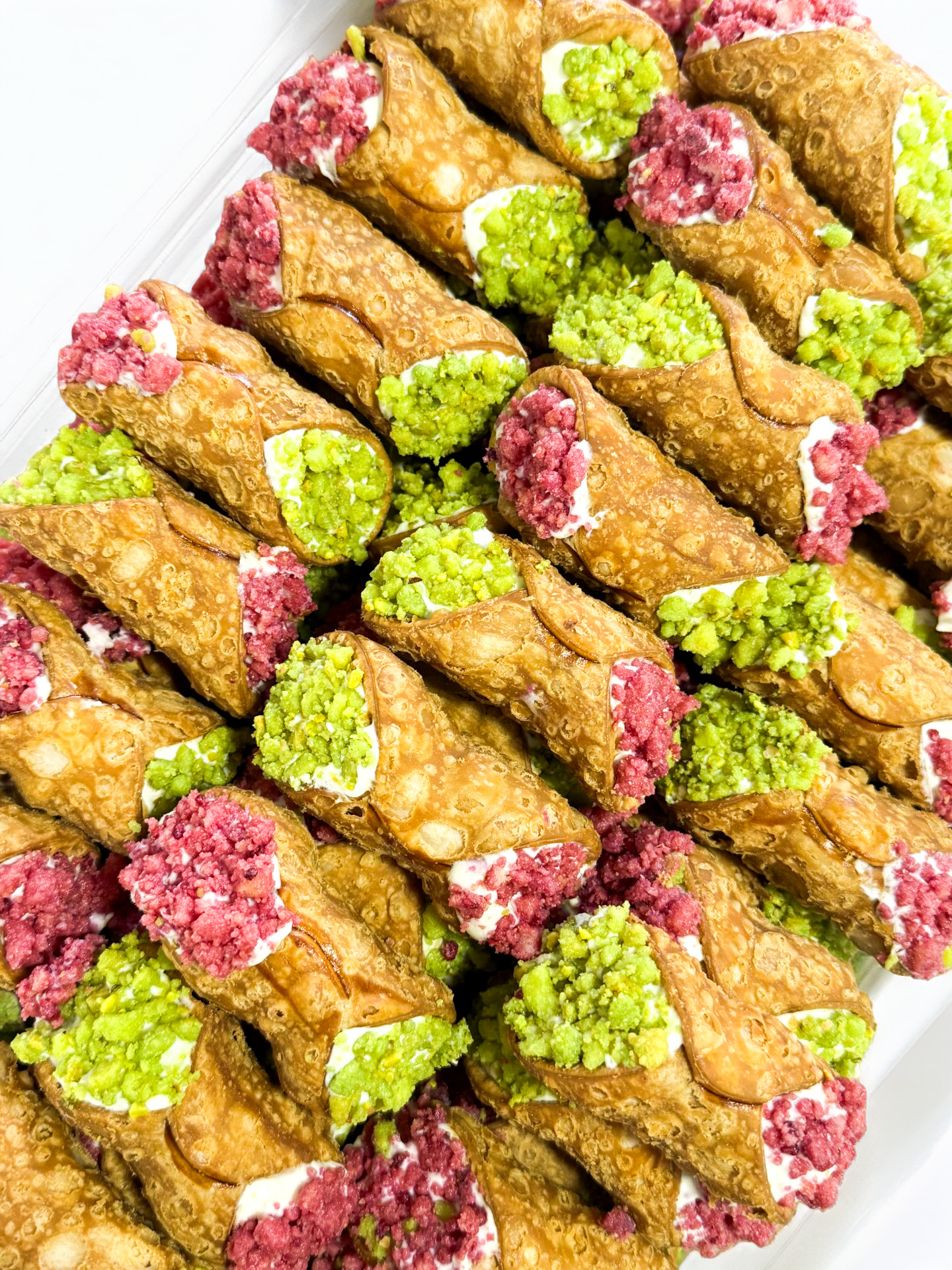 Mono By Juraj Klepić Cannoli Box Crumb